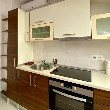 Andrea Apartament *